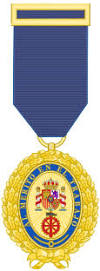 medalla de oro al mérito del trabajo