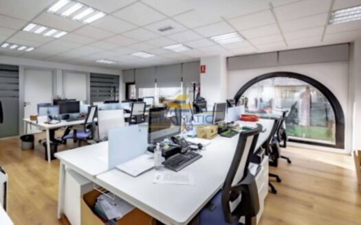 Oficina en venta en Adelfas
