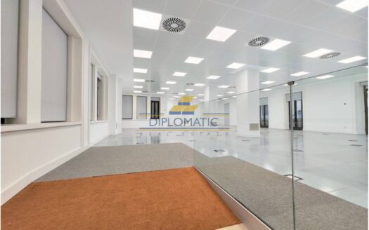 Oficina en alquiler en Sol