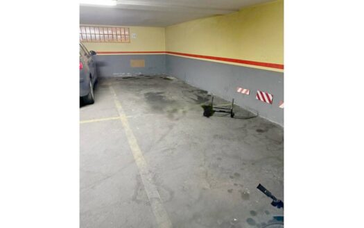 Garaje en venta en Guindalera