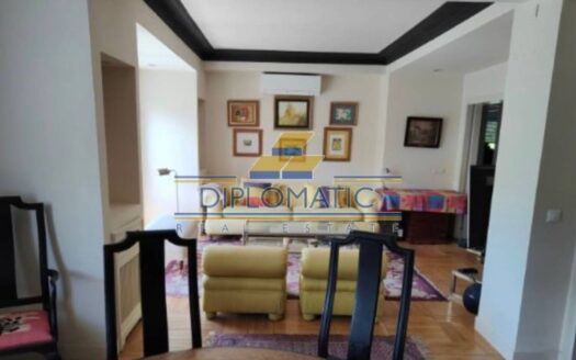 Piso en alquiler en Cuatro Caminos