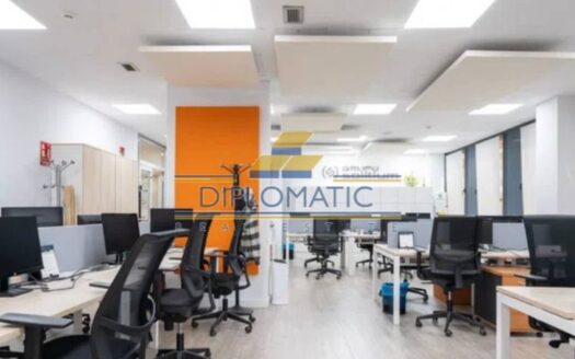 Oficina en alquiler en Cuatro Caminos