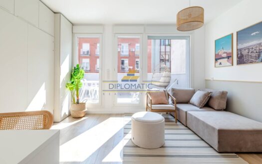 Apartamento en alquiler en Cuatro Caminos