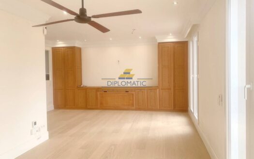 Ático en alquiler en Castellana