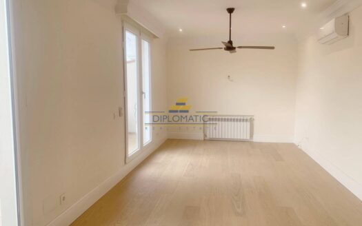 Ático en alquiler en Castellana