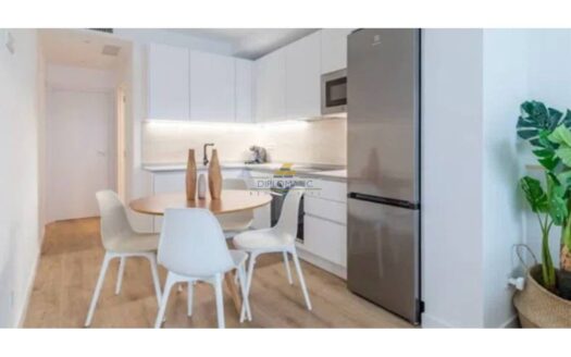 Apartamento en alquiler en Cuatro Caminos