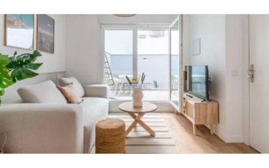 Apartamento en alquiler en Cuatro Caminos