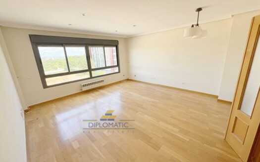 Piso en alquiler en Sanchinarro