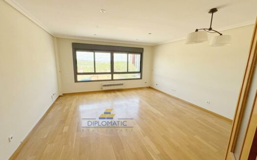 Piso en alquiler en Sanchinarro