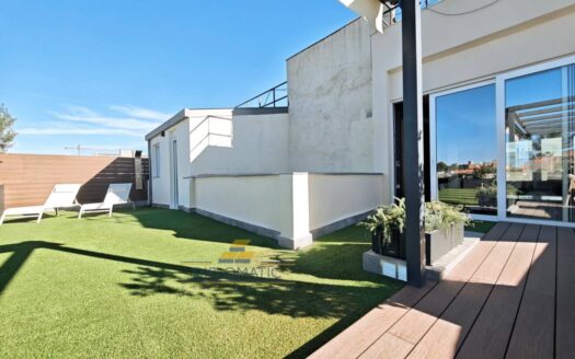 Ático en alquiler en Castellana