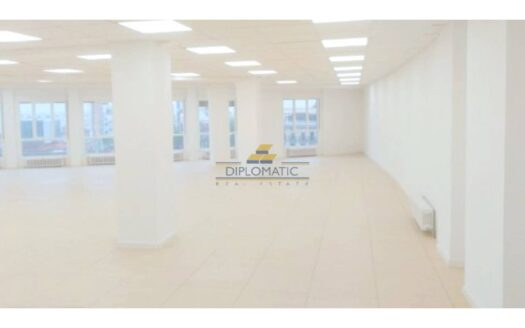 Oficina en alquiler en Cuatro Caminos