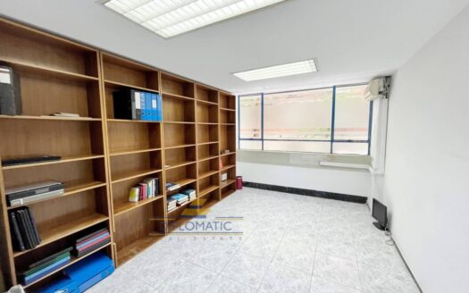 Oficina en alquiler en Lista