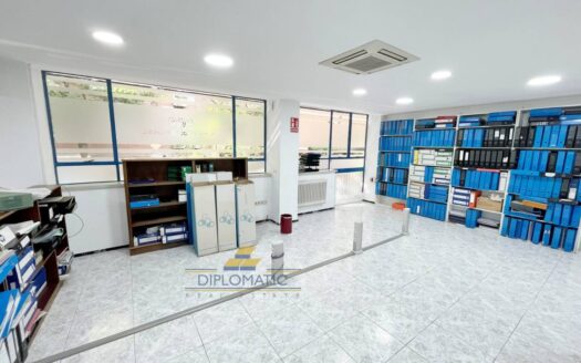 Oficina en alquiler en Lista