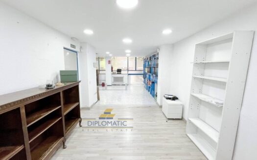 Oficina en alquiler en Lista