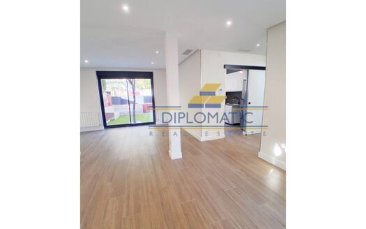 Chalet pareado en alquiler en Hispanoamérica