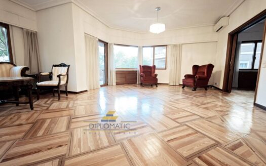 Piso en alquiler en Jerónimos