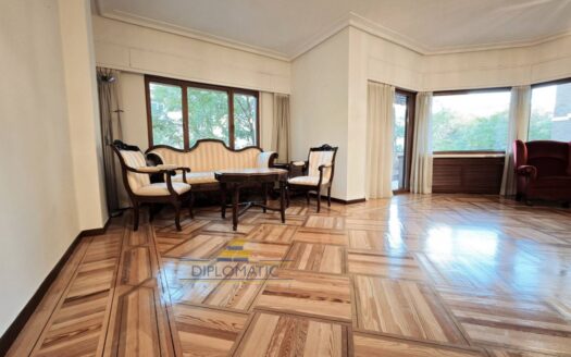 Piso en alquiler en Jerónimos