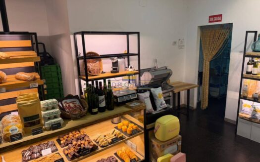 Local en traspaso en Trafalgar