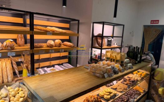 Local en traspaso en Trafalgar