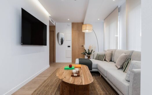 Piso en alquiler temporal en Cuatro Caminos