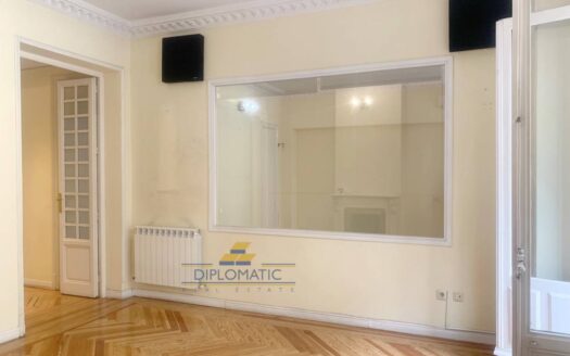 Oficina en alquiler en Cortes-Huertas