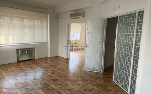 Oficina en alquiler en Río Rosas