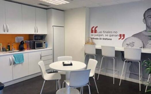 Oficina en alquiler en Cuatro Caminos