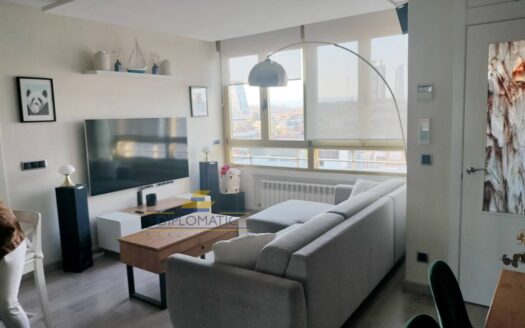 Ático en alquiler en Hispanoamérica