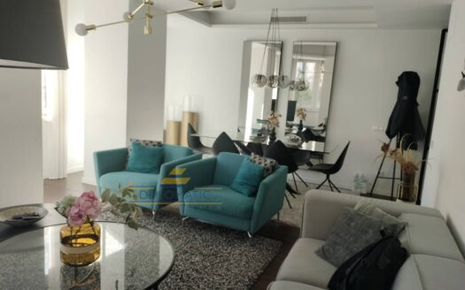 Piso en venta en Cortes-Huertas