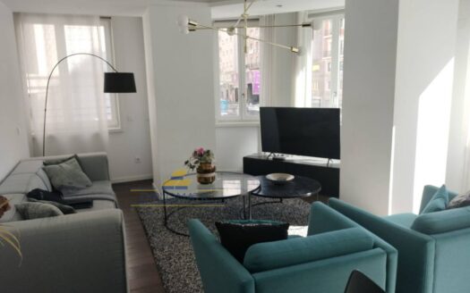 Piso en venta en Cortes-Huertas
