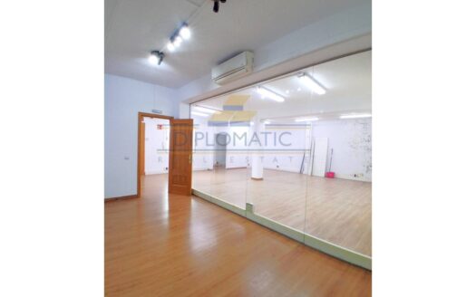 Oficina en venta en Cuatro Caminos