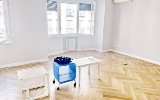 Piso en alquiler en Almagro